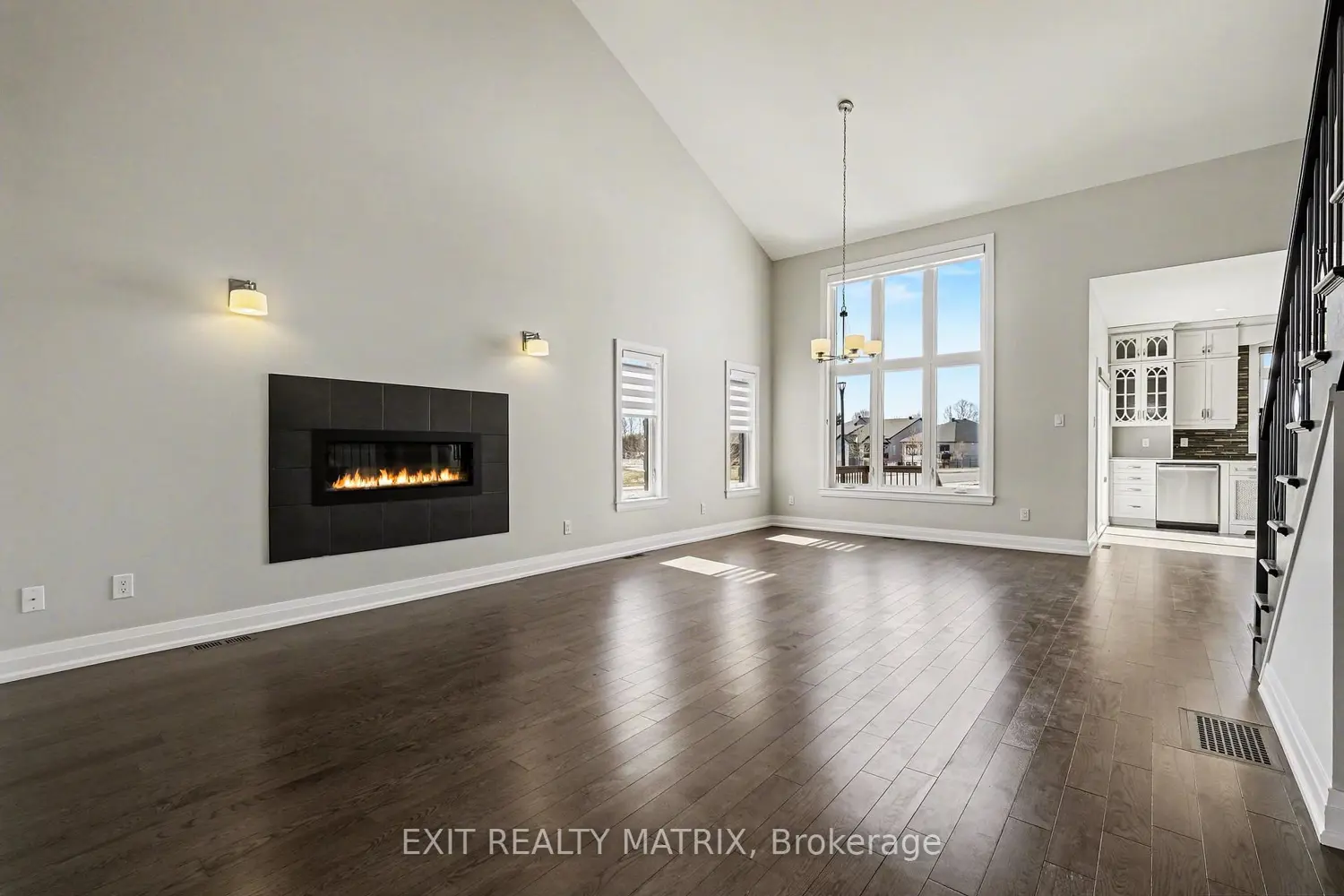 401 Bruges Street photo 5