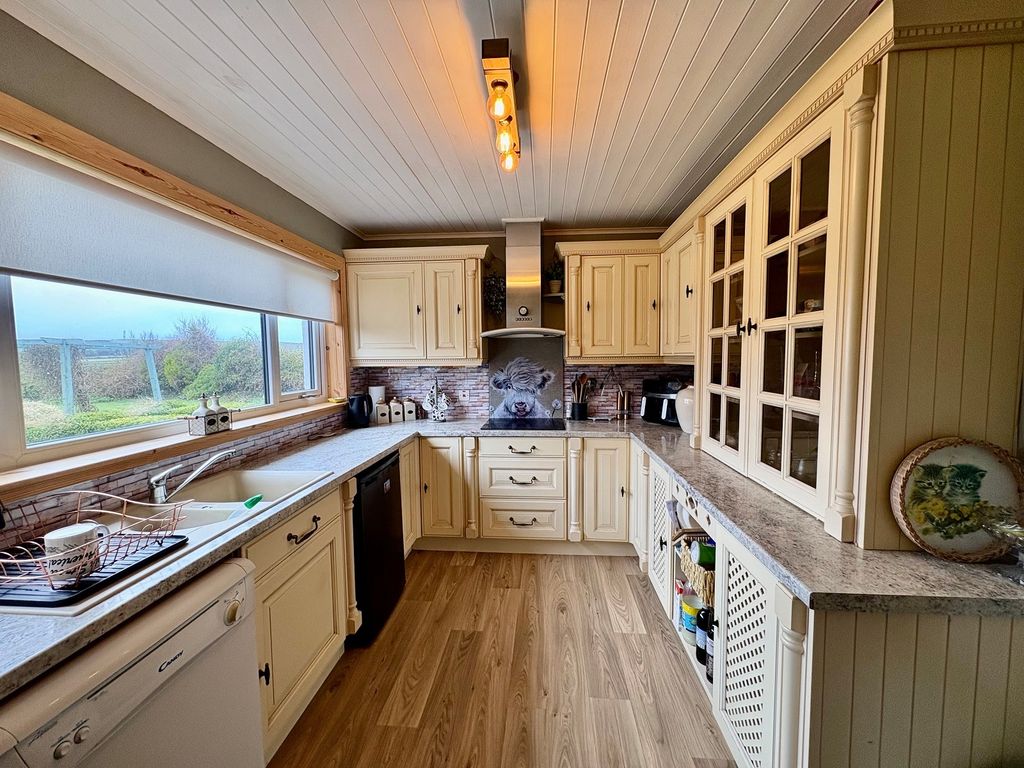 Additional image 4 of 3 bed detached bungalow for saleCastletown, Thurso, Highland. KW14
