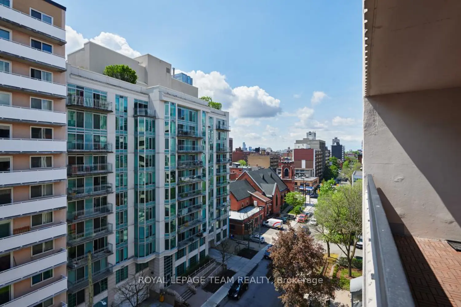 Additional image 16 of 141 Somerset Street 1004