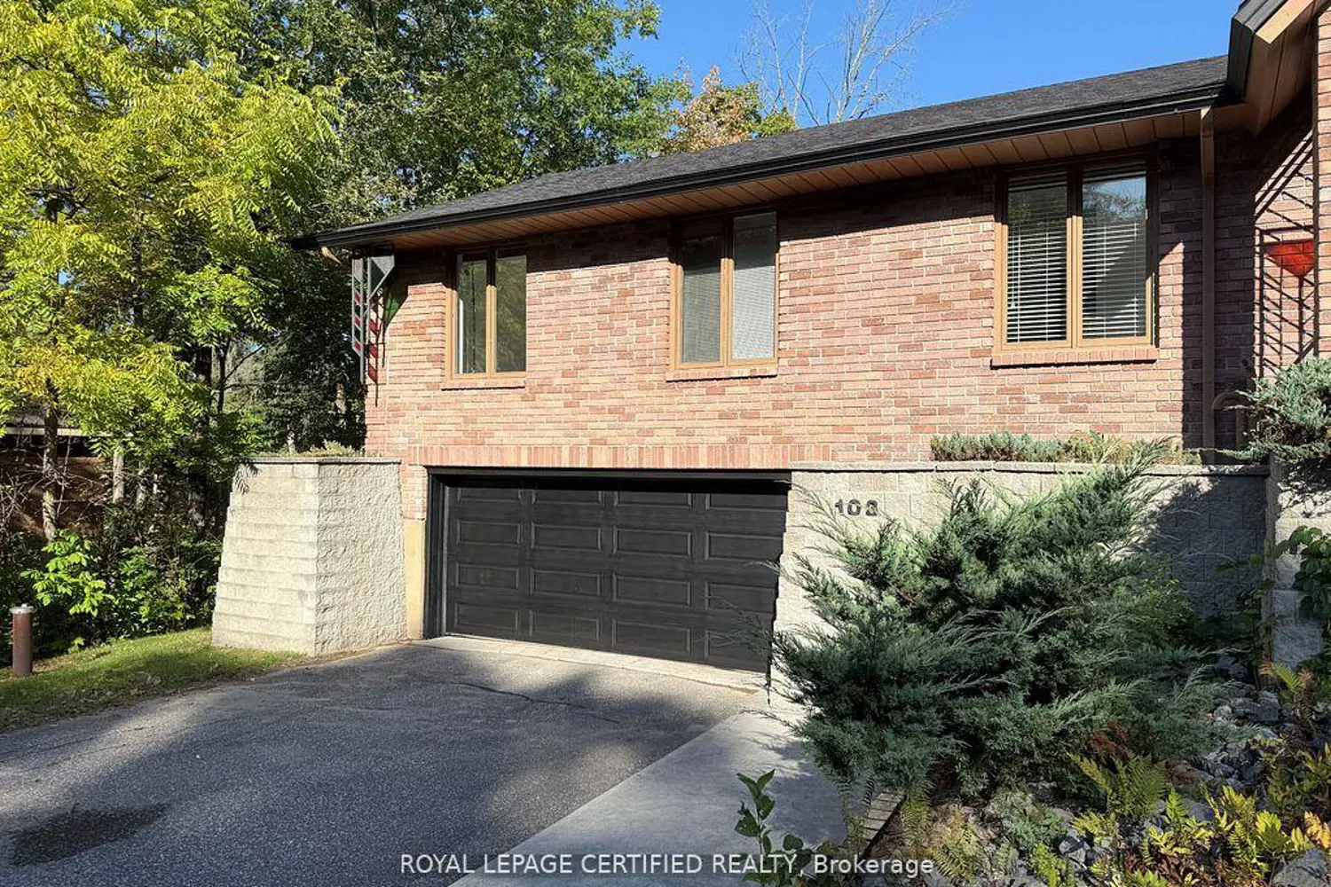 103 Sibbald Crescent photo 3