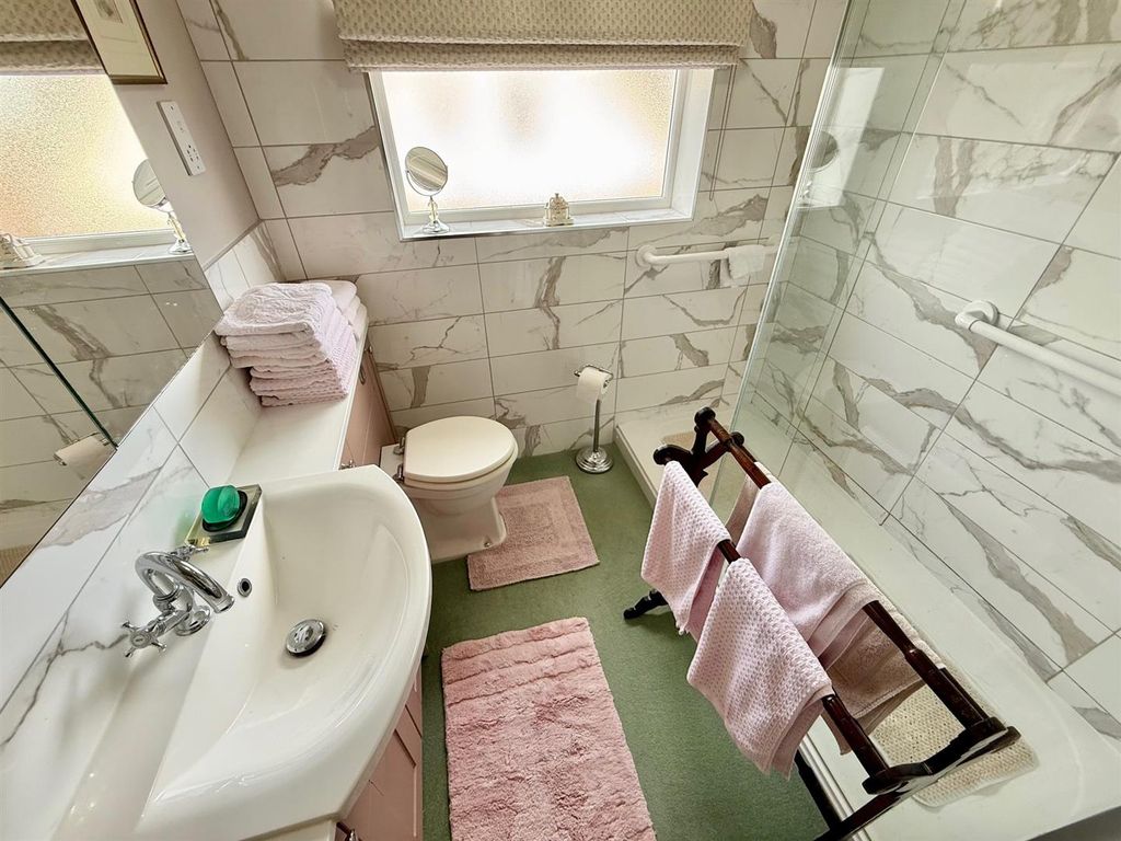 Additional image 8 of 4 bed detached house for saleMarine Crescent, Great Yarmouth NR30