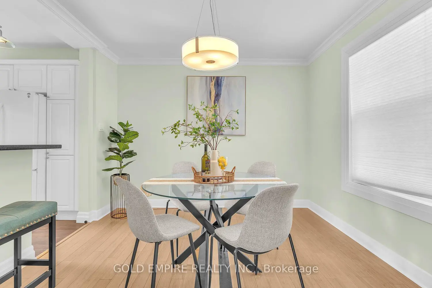 727 Whetter Avenue photo 3