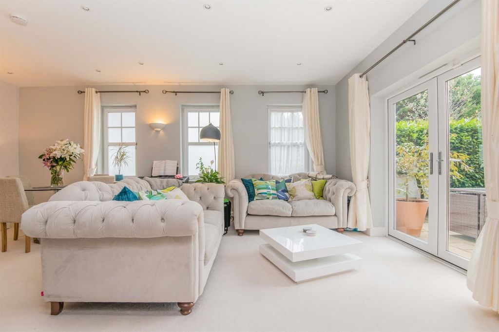 Additional image 2 of 3 bed flat for saleSalterton Road, Exmouth EX8