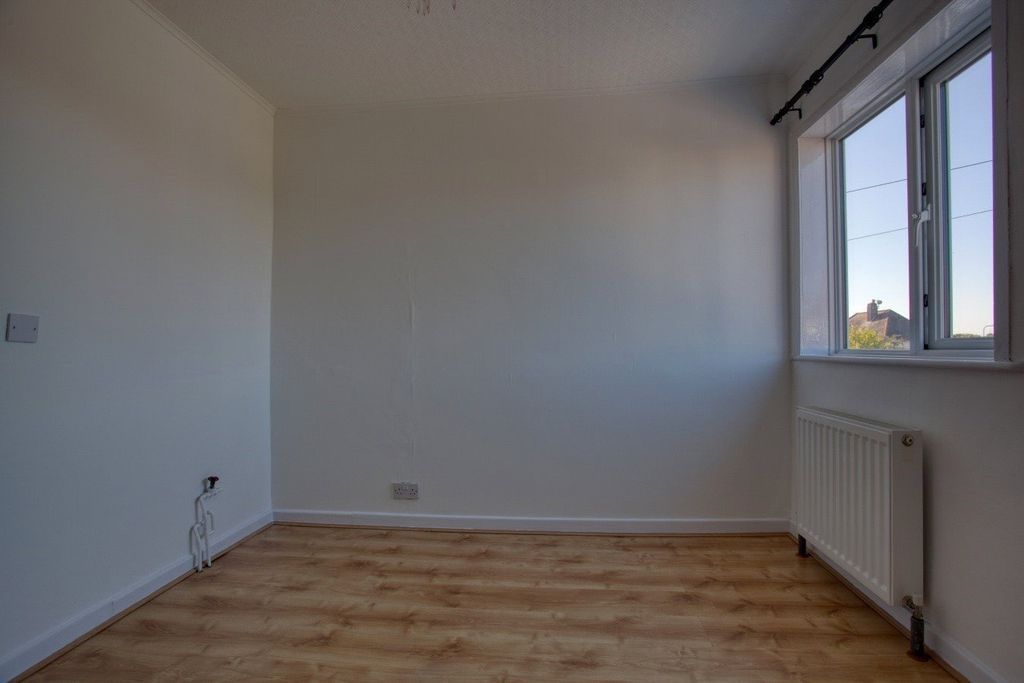 Additional image 8 of 1 bed flat for salePrinces Road, Felixstowe IP11