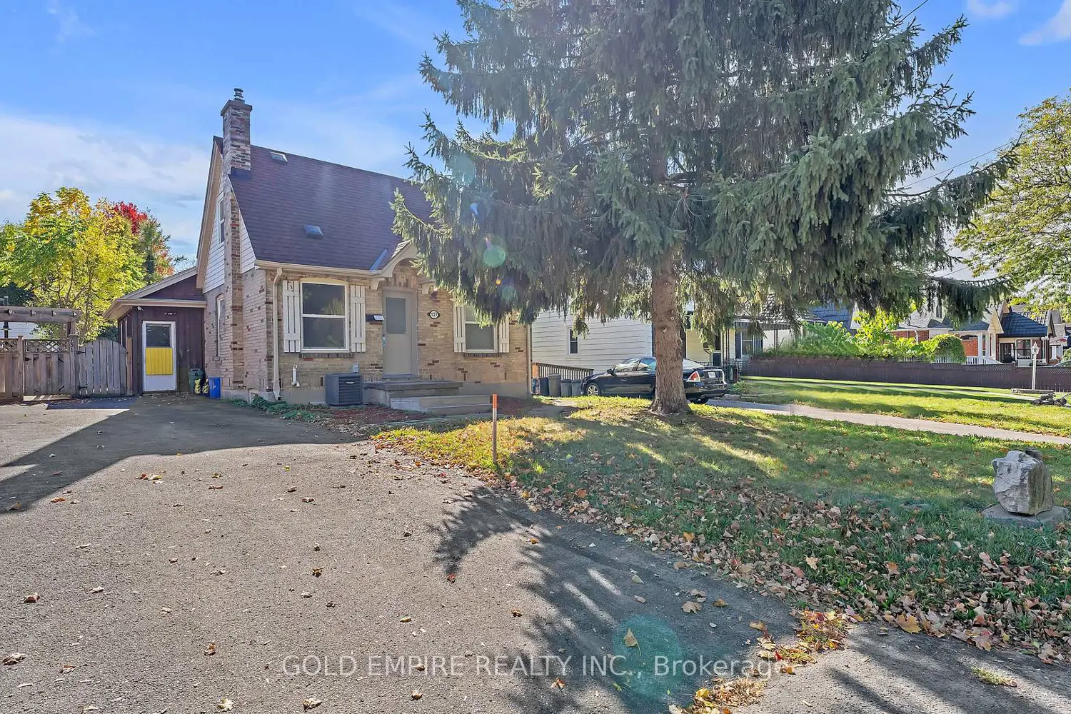 727 Whetter Avenue