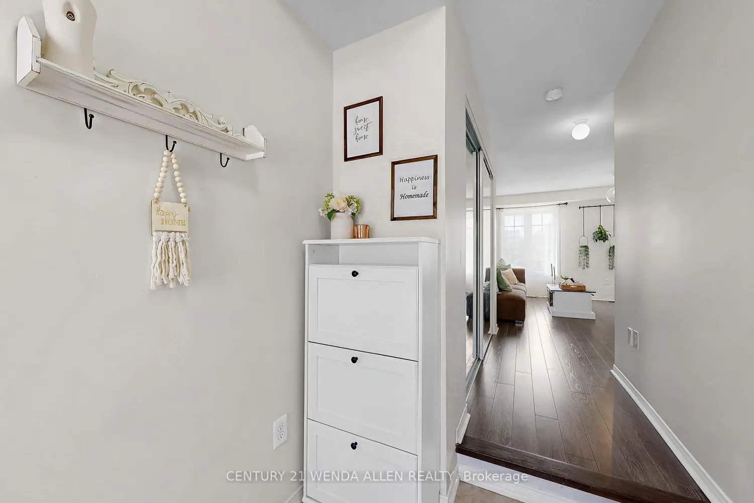 112 Goss Lane photo 4