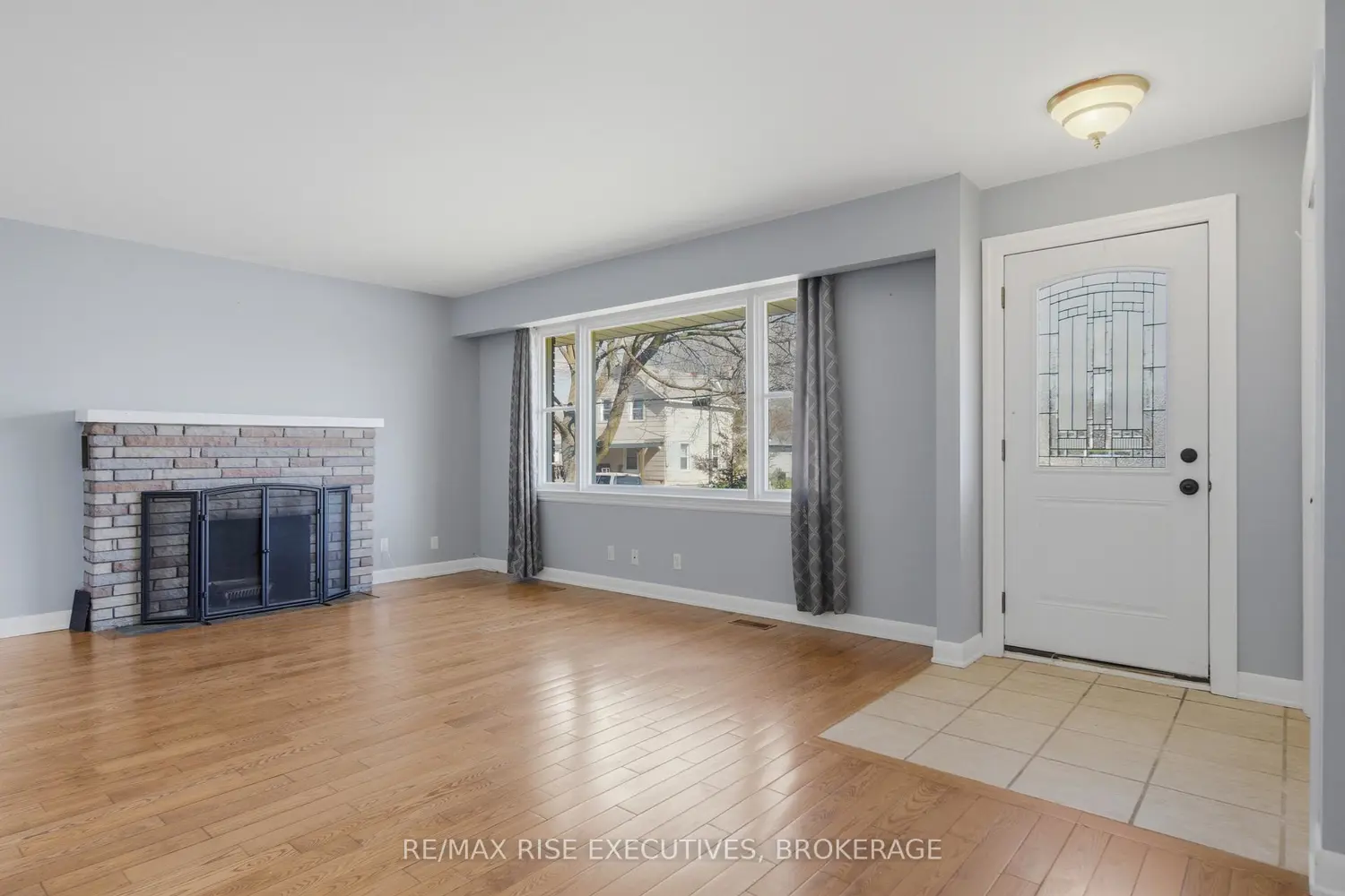 7 Benjamin Street photo 3