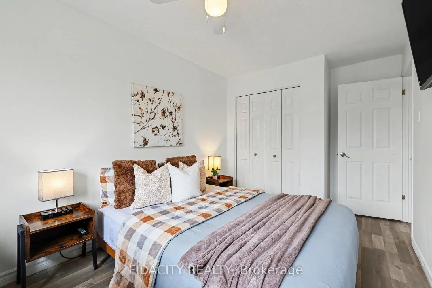 1 Kathleen Crescent photo 5