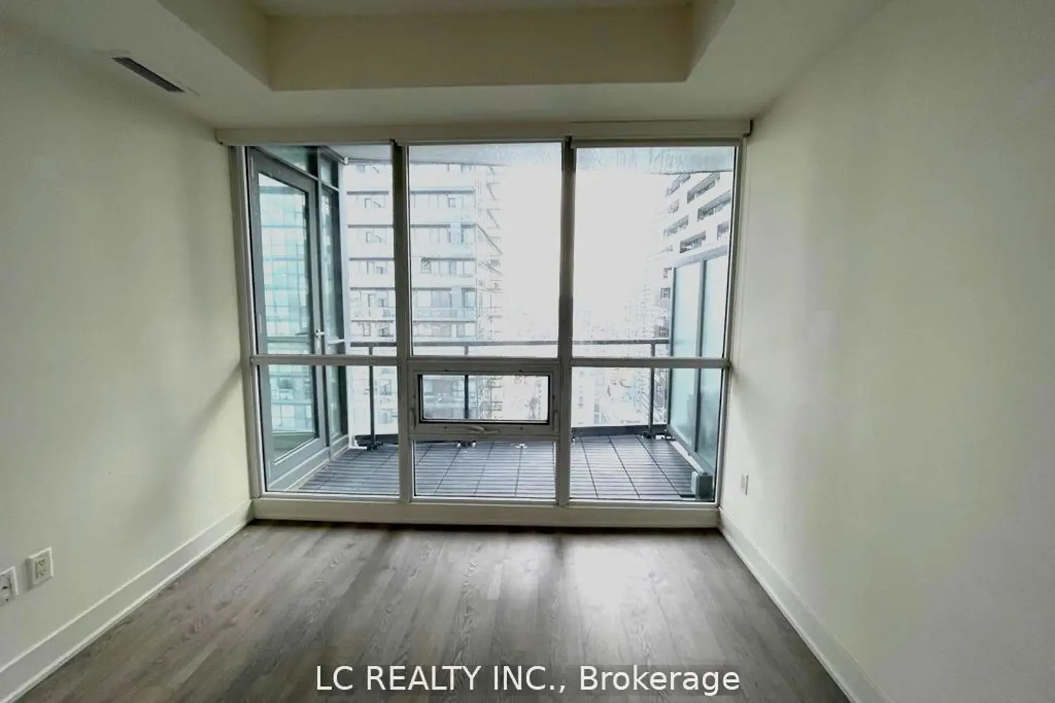 Additional image 4 of 30 Roehampton Avenue 2410