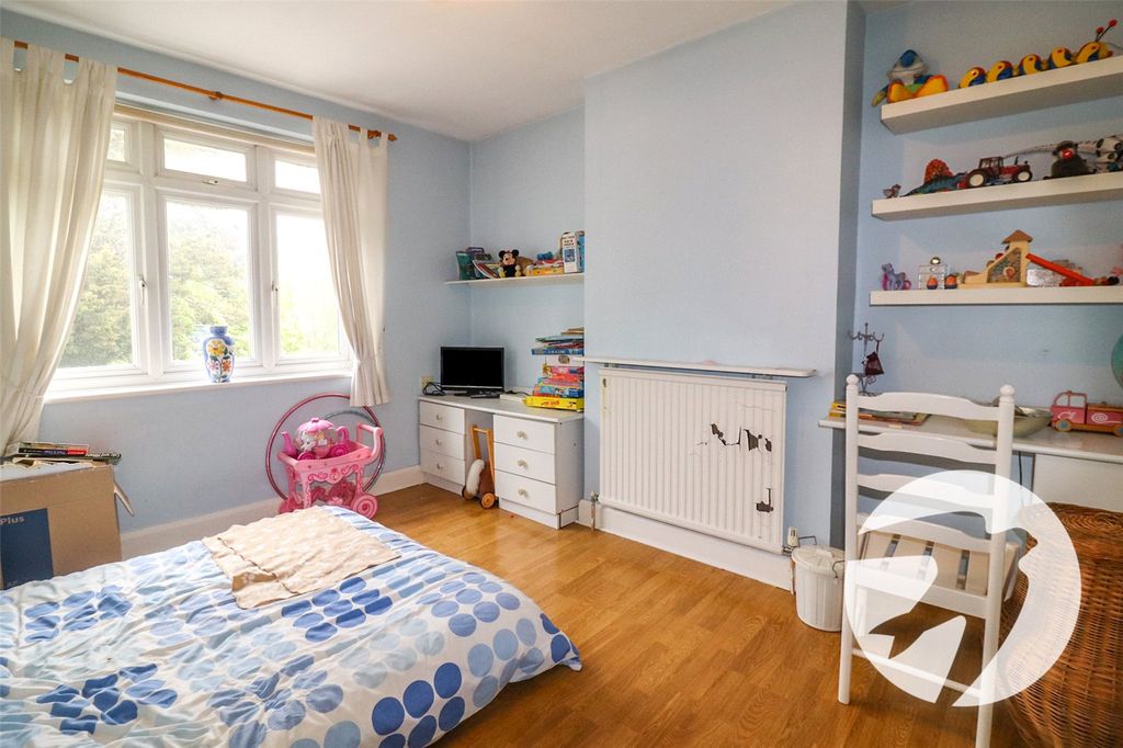 Additional image 13 of 4 bed semi-detached house for salePark Crescent, Northumberland Heath, Erith DA8