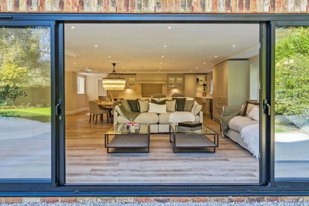 Additional image 12 of 5 bed detached house for saleHedgerley Lane, Buckinghamshire SL9