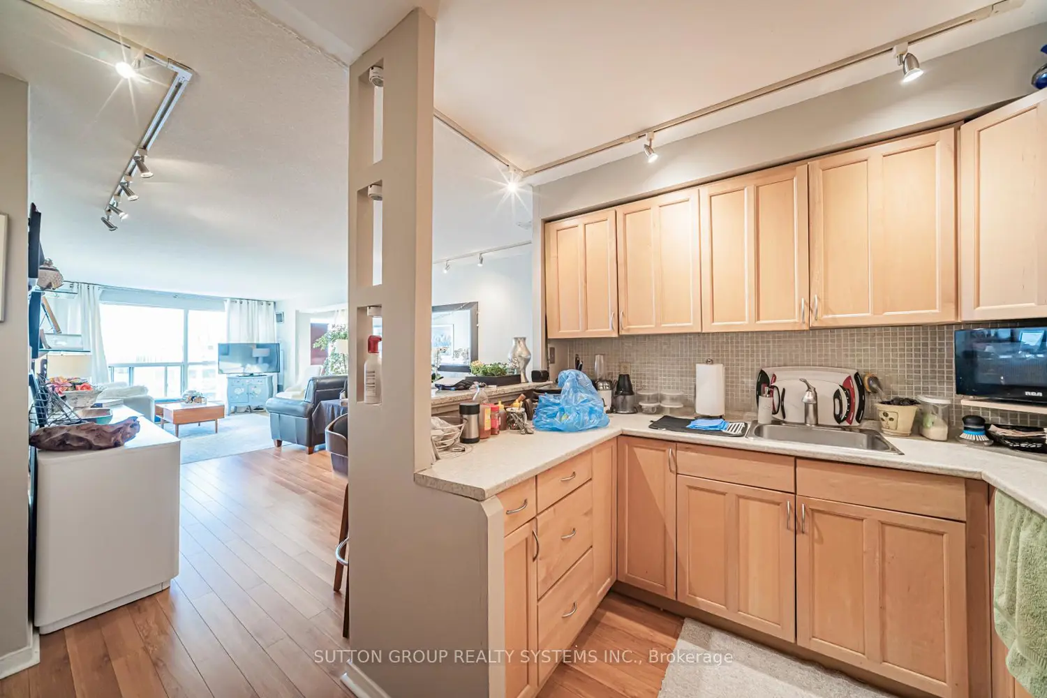 Additional image 3 of 2261 Lakeshore Boulevard 1201