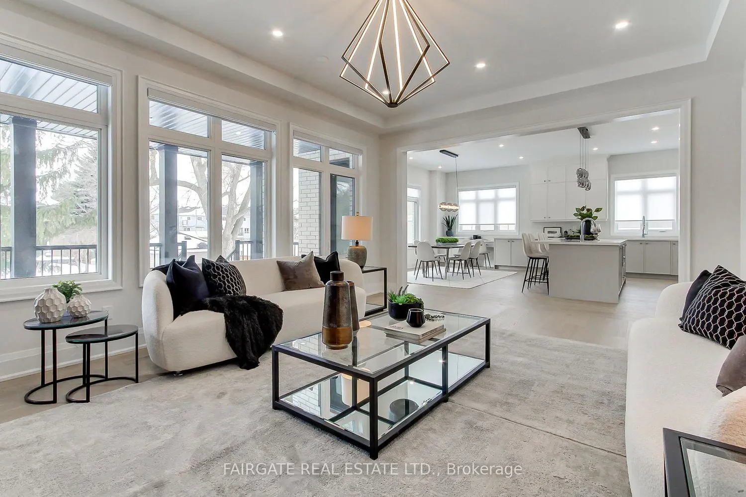 132 William Street photo 5