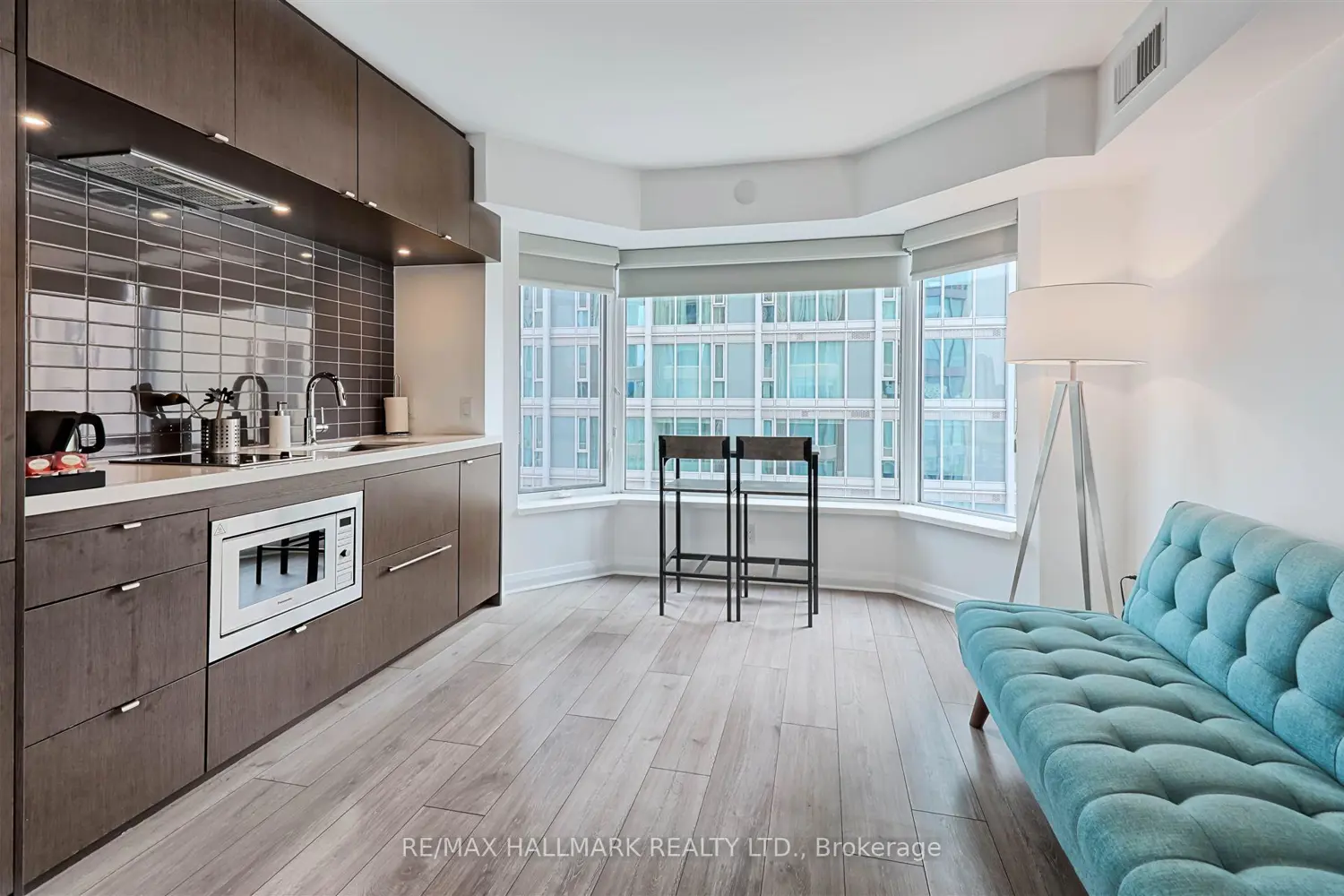 Additional image 8 of 155 Yorkville Avenue 1412
