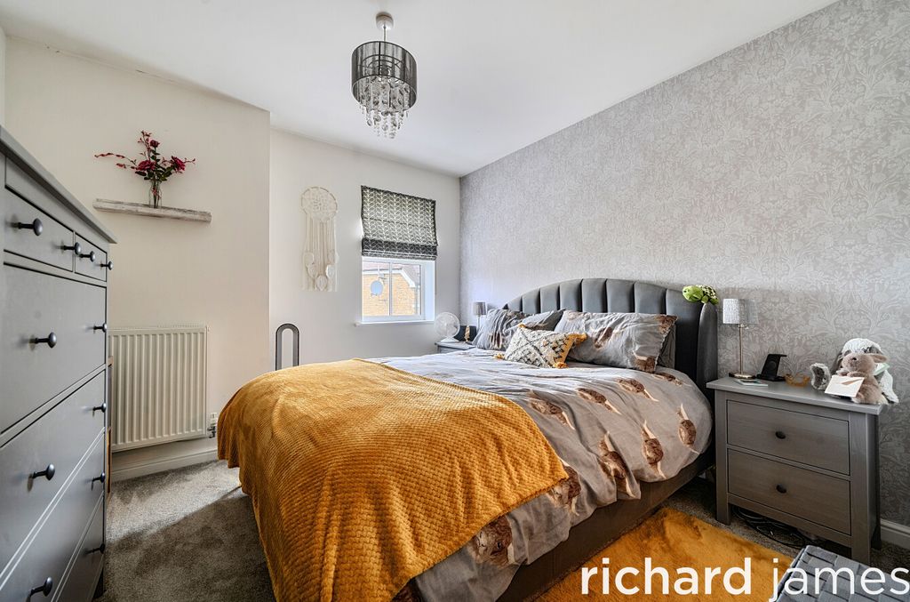 Additional image 9 of 2 bed flat for saleTruscott Avenue, Redhouse, Redhouse SN25