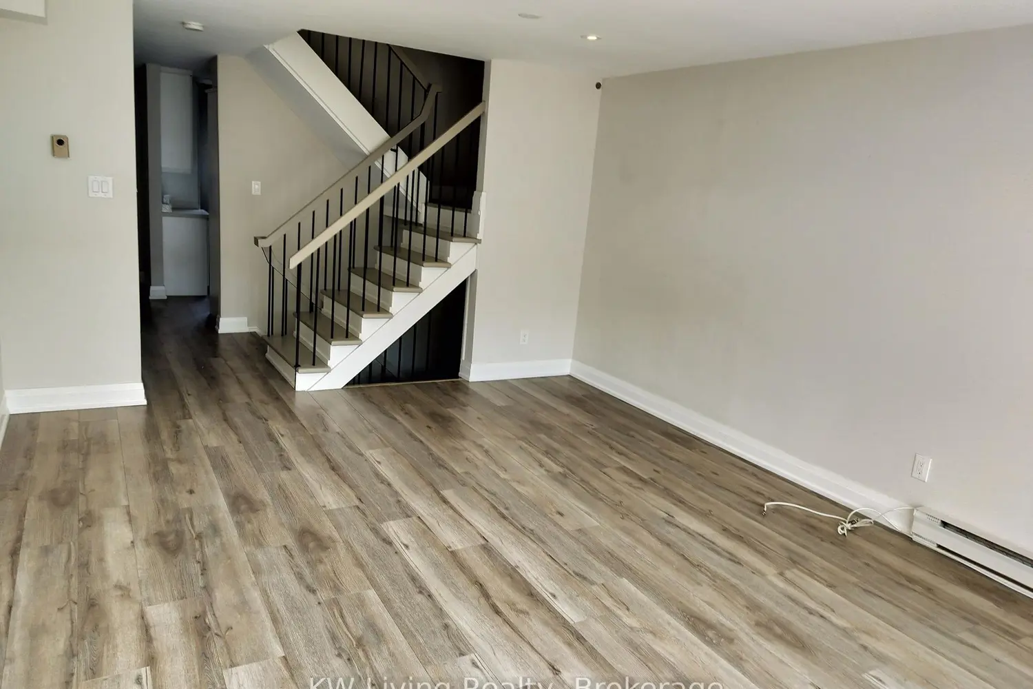 Additional image 4 of 81 Irwin Road 18