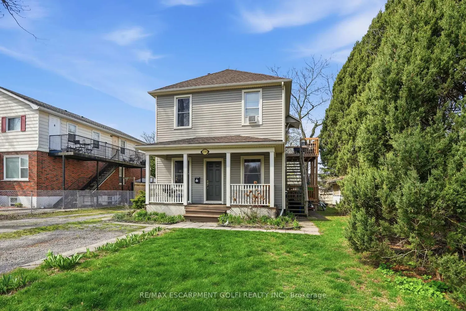 239 York Street photo 2