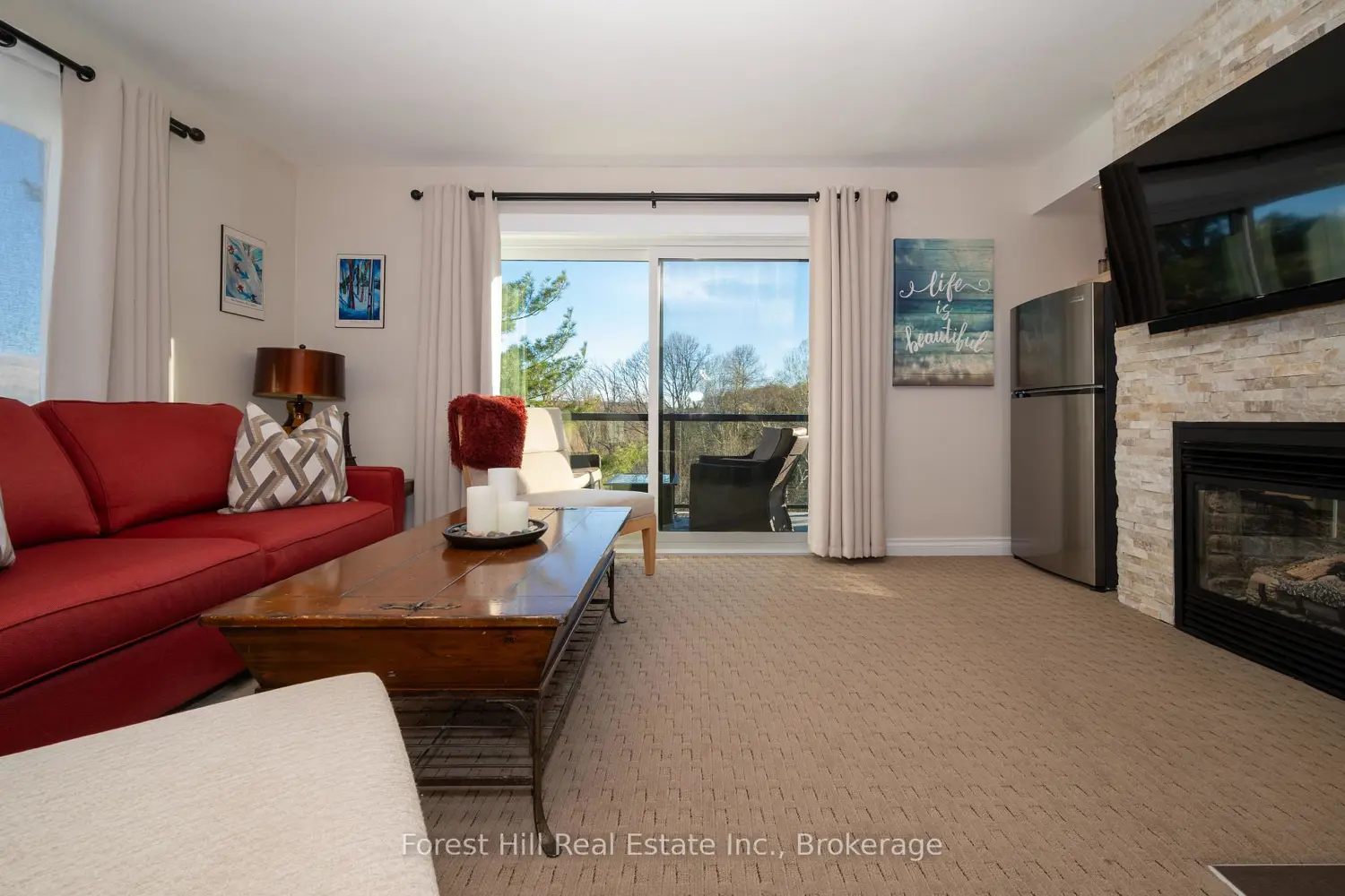 1235 Deerhurst Drive 303 photo 5