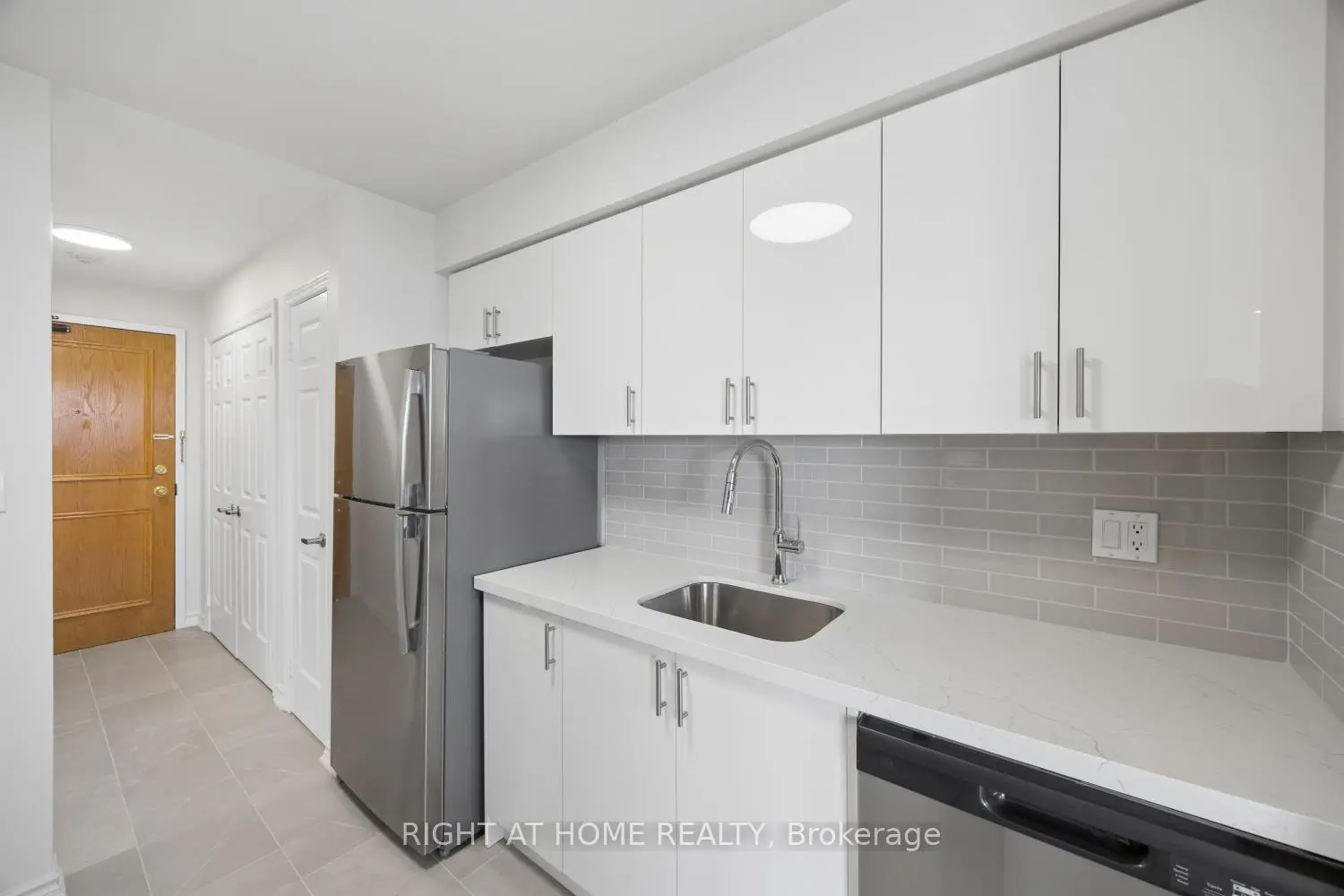 108 Water Street 301 photo 4