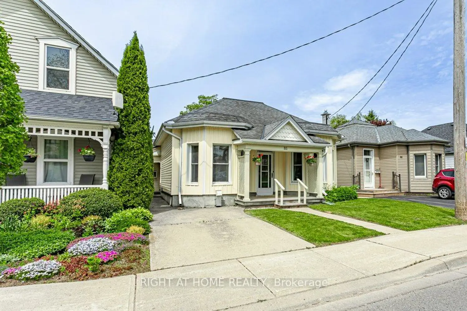 86 Manitoba Street photo 2