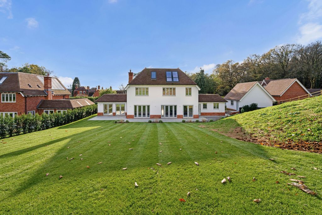 Additional image 16 of 6 bed detached house for saleArkell Lane, Frensham, Farnham GU10