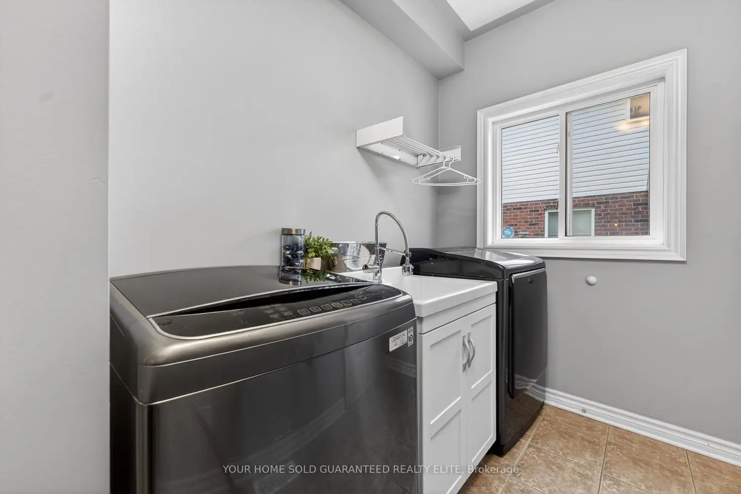 Additional image 13 of 4071 Bush Crescent