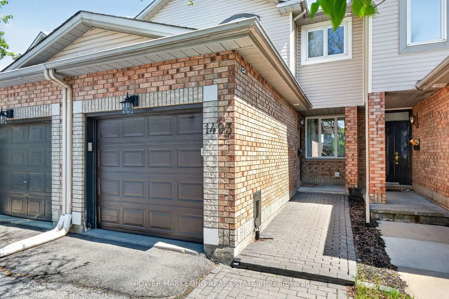 1493 Lynx Crescent photo 2