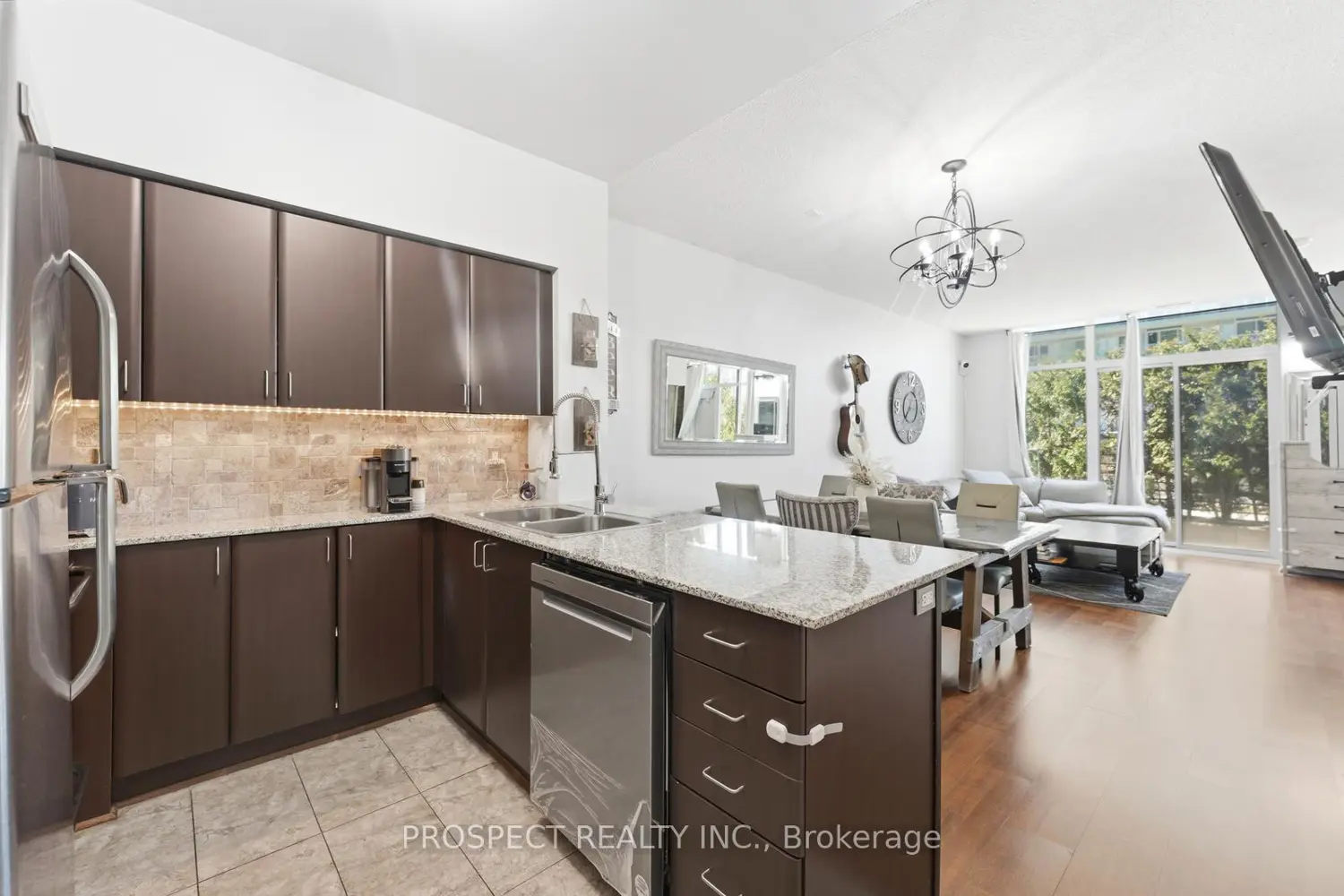 Additional image 4 of 525 Wilson Avenue 129