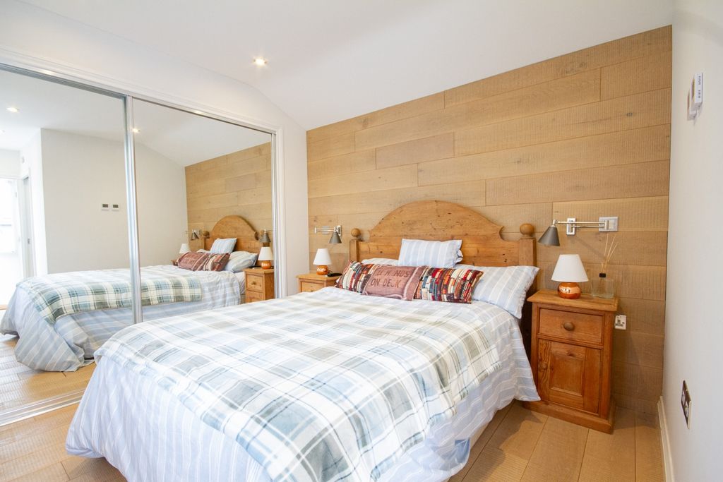 Additional image 16 of 2 bed flat for saleCockleshell, Flat 3, Esplanade, Fowey PL23