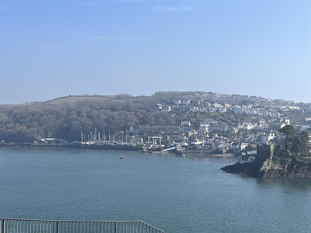 Additional image 2 of 2 bed flat for saleTower Park, Fowey PL23