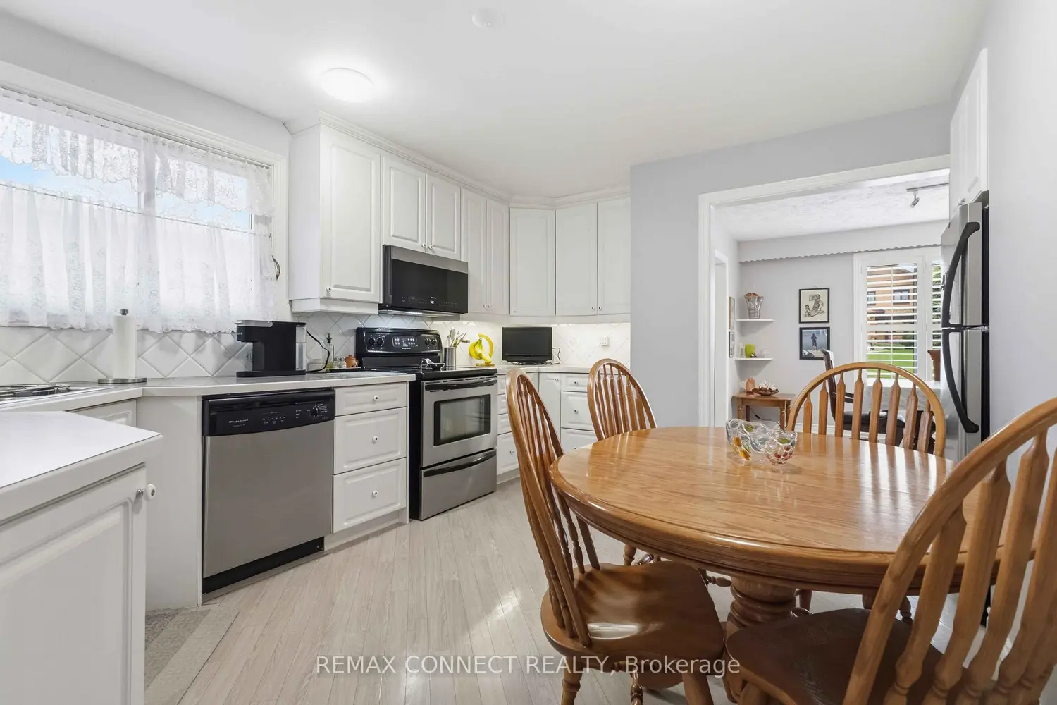 Additional image 8 of 1805 Woodview Avenue