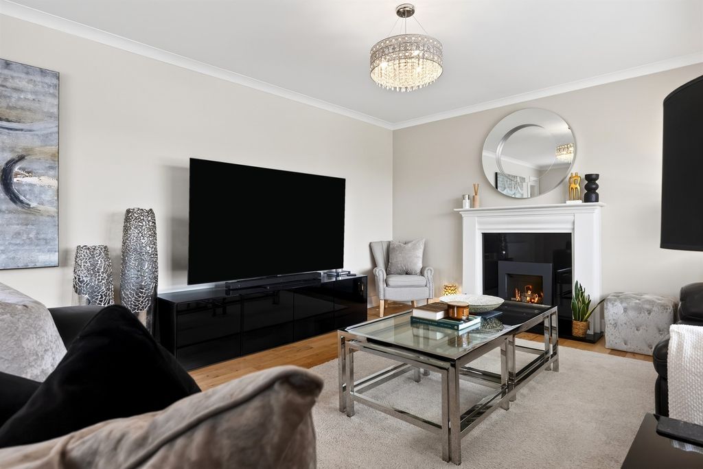 Additional image 3 of 5 bed detached house for saleWrightlands Crescent, Erskine PA8