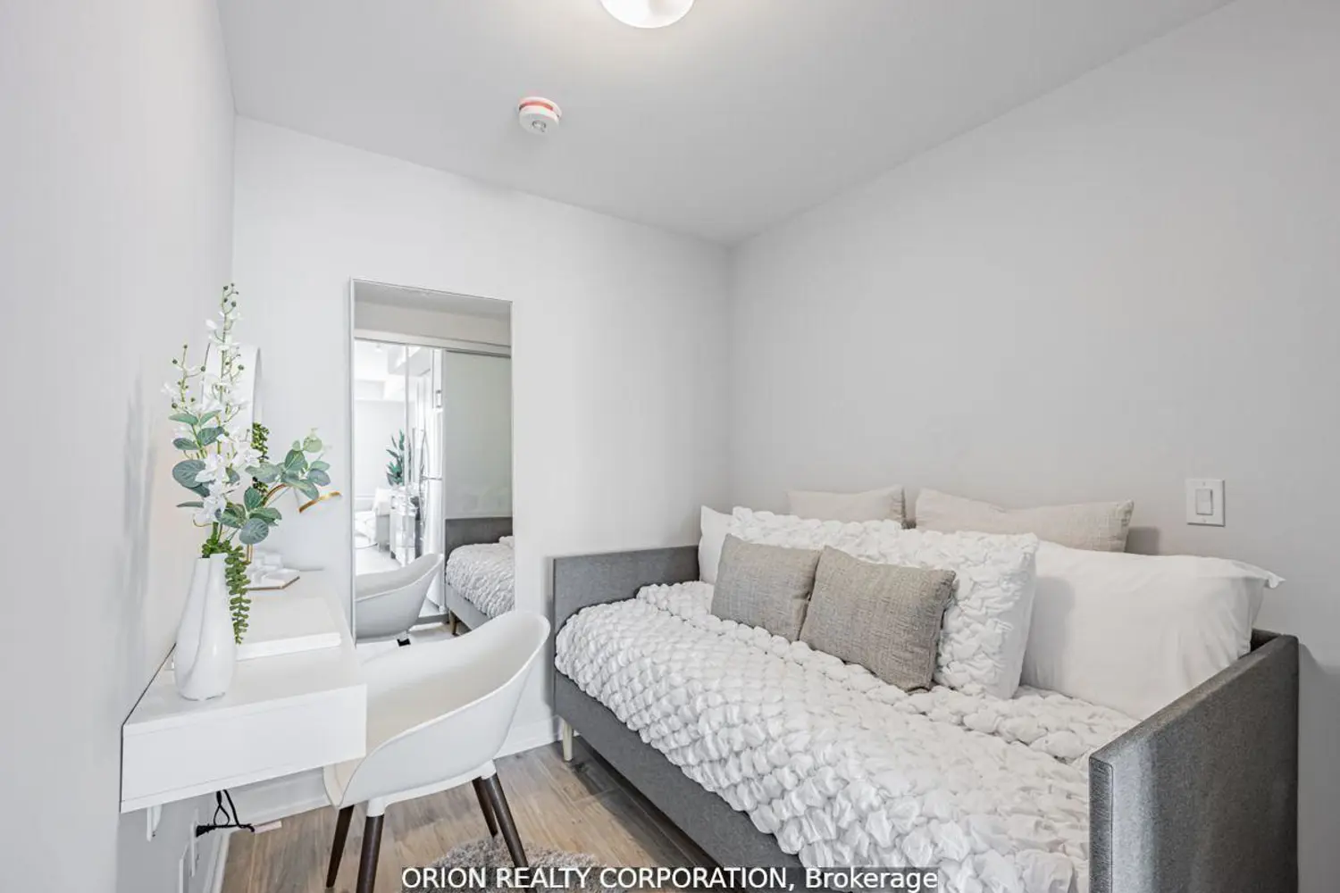201 Brock Street 202