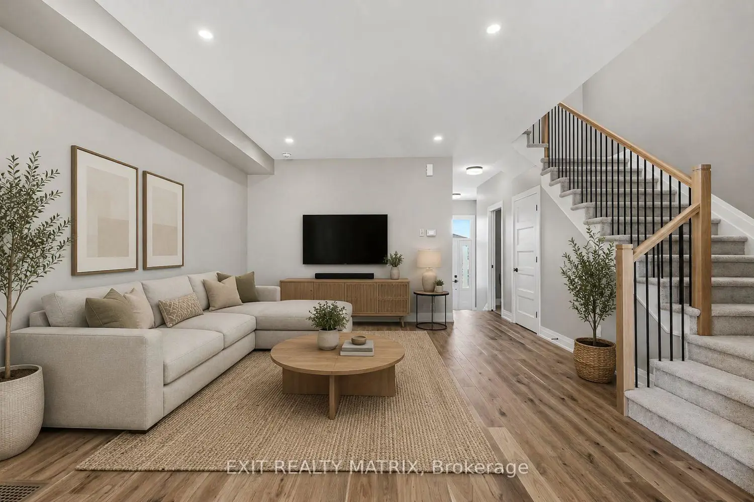 531 Regina Street photo 5
