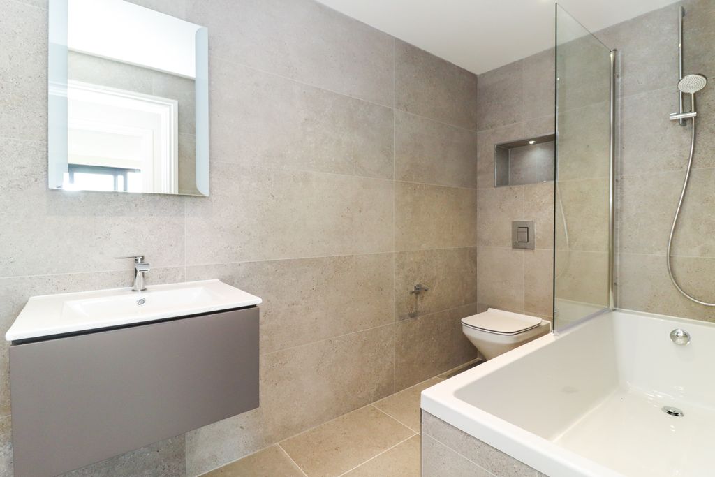 Additional image 11 of 2 bed flat for saleLower House, Gerrards Cross SL9