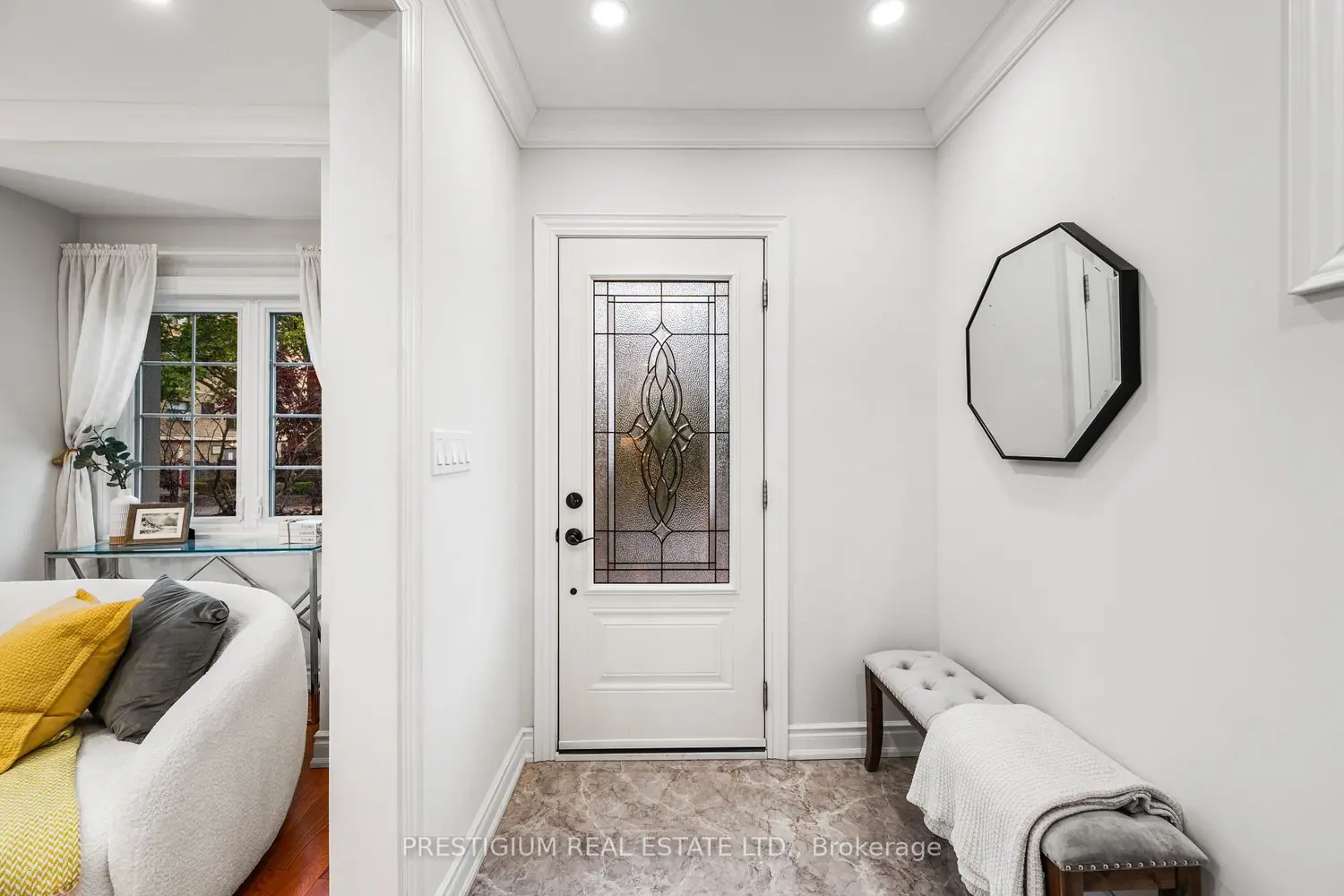 Additional image 3 of 556 Davisville Avenue