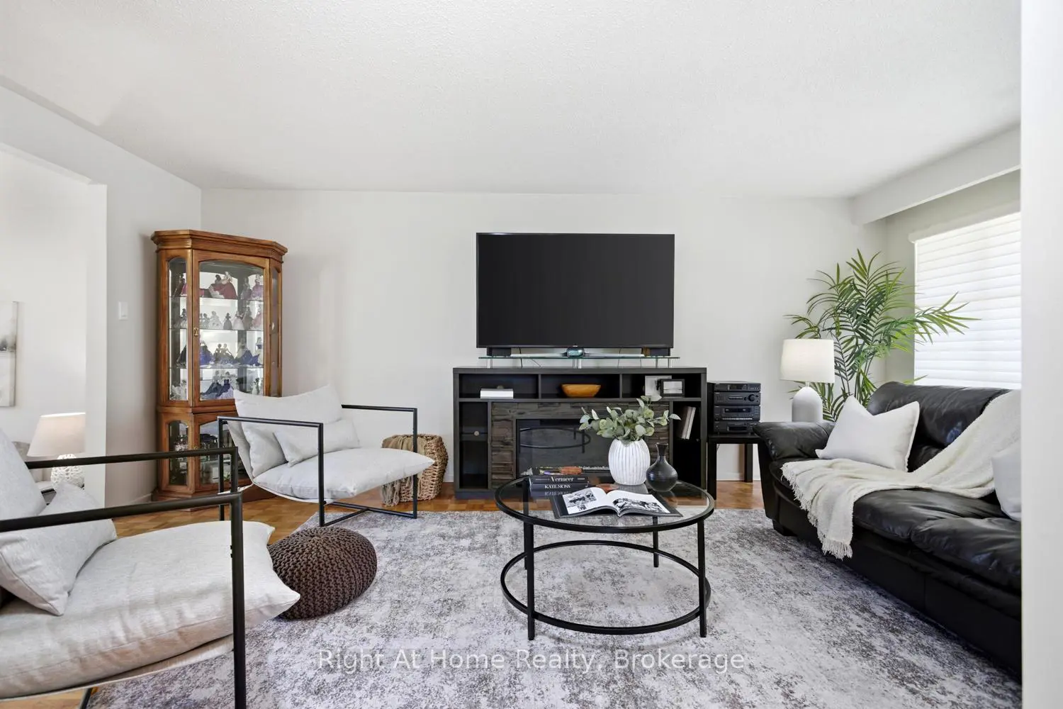 12 Pittmann Crescent photo 2