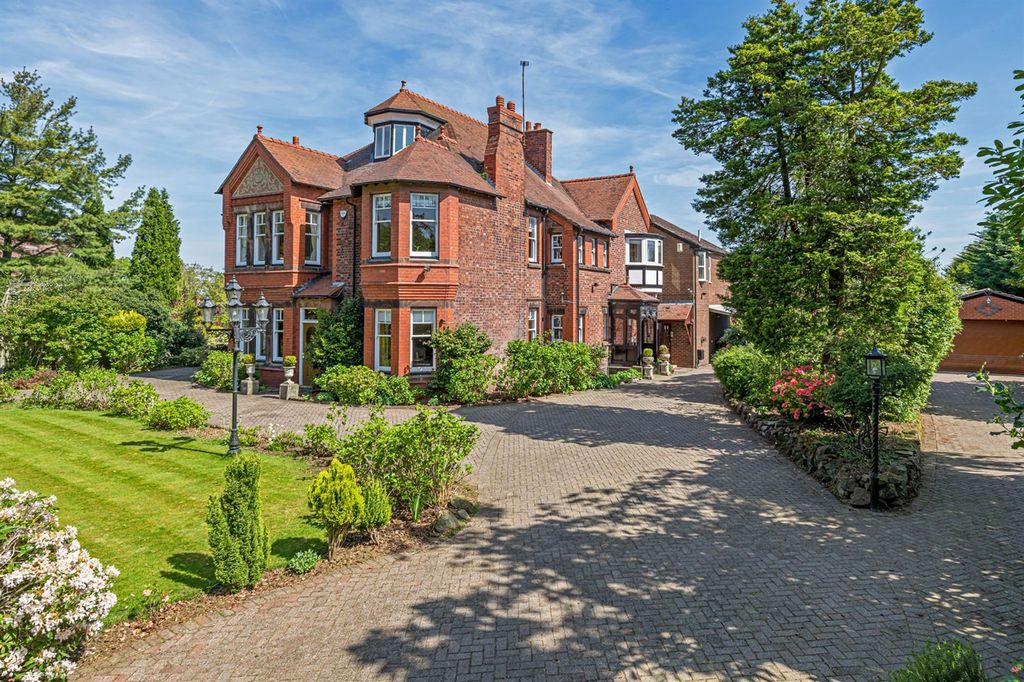 6 bed detached house for saleFluin Lane, Frodsham WA6