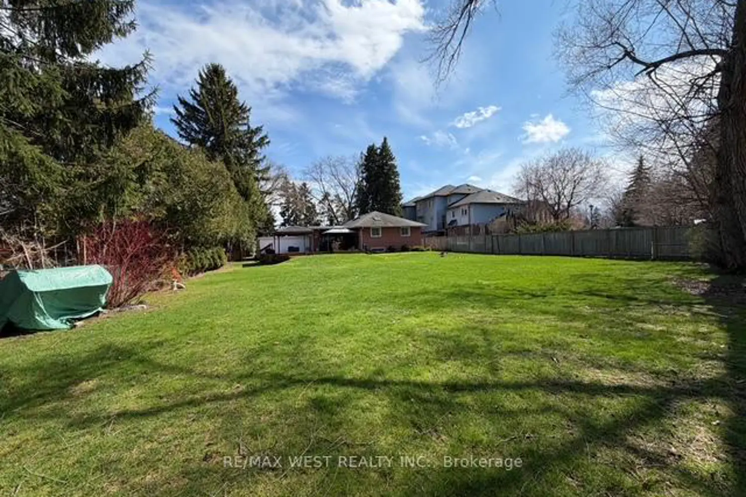 Additional image 5 of 1184 Kingston Rd Road