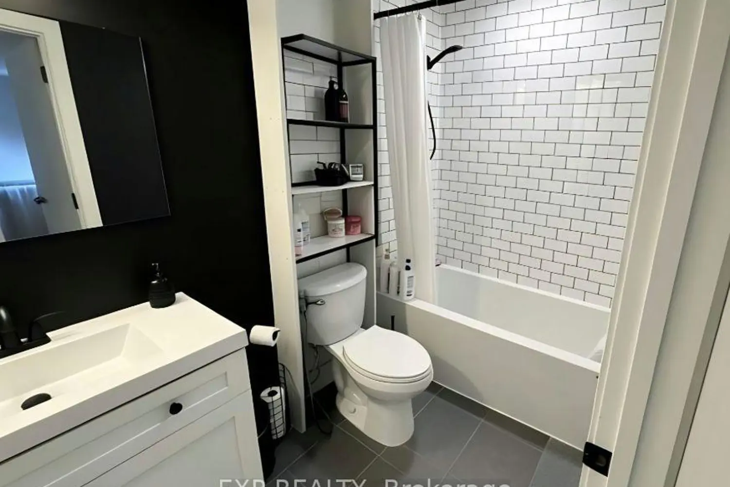 136 Conway Drive 60 photo 3