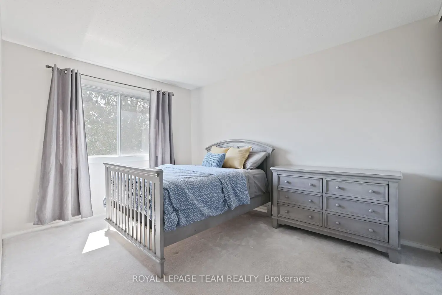 Additional image 6 of 2942 Fairlea Crescent
