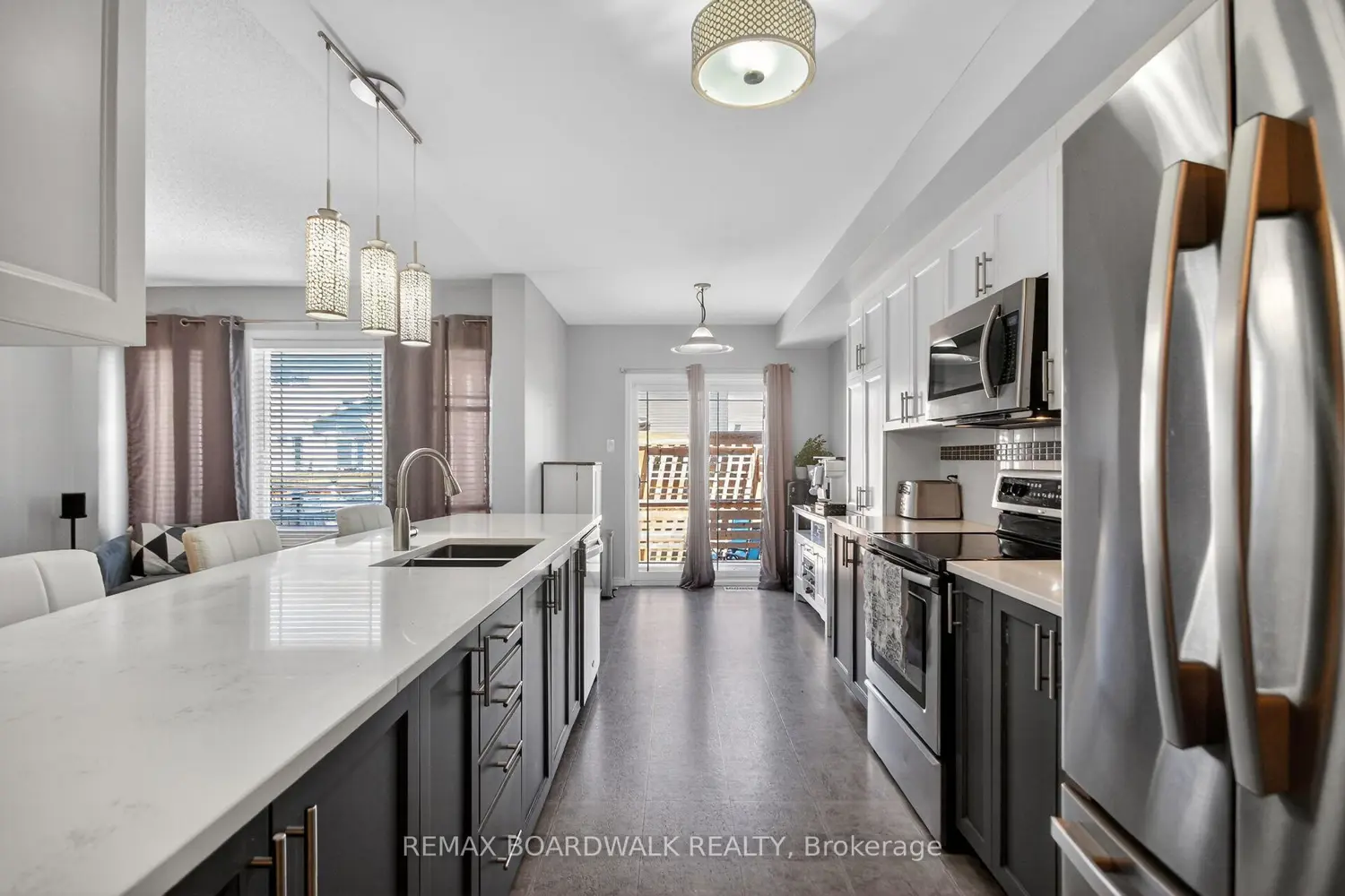 1621 Westhall Way photo 4