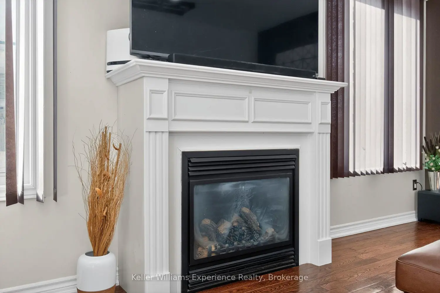 2090 Webster Boulevard photo 4