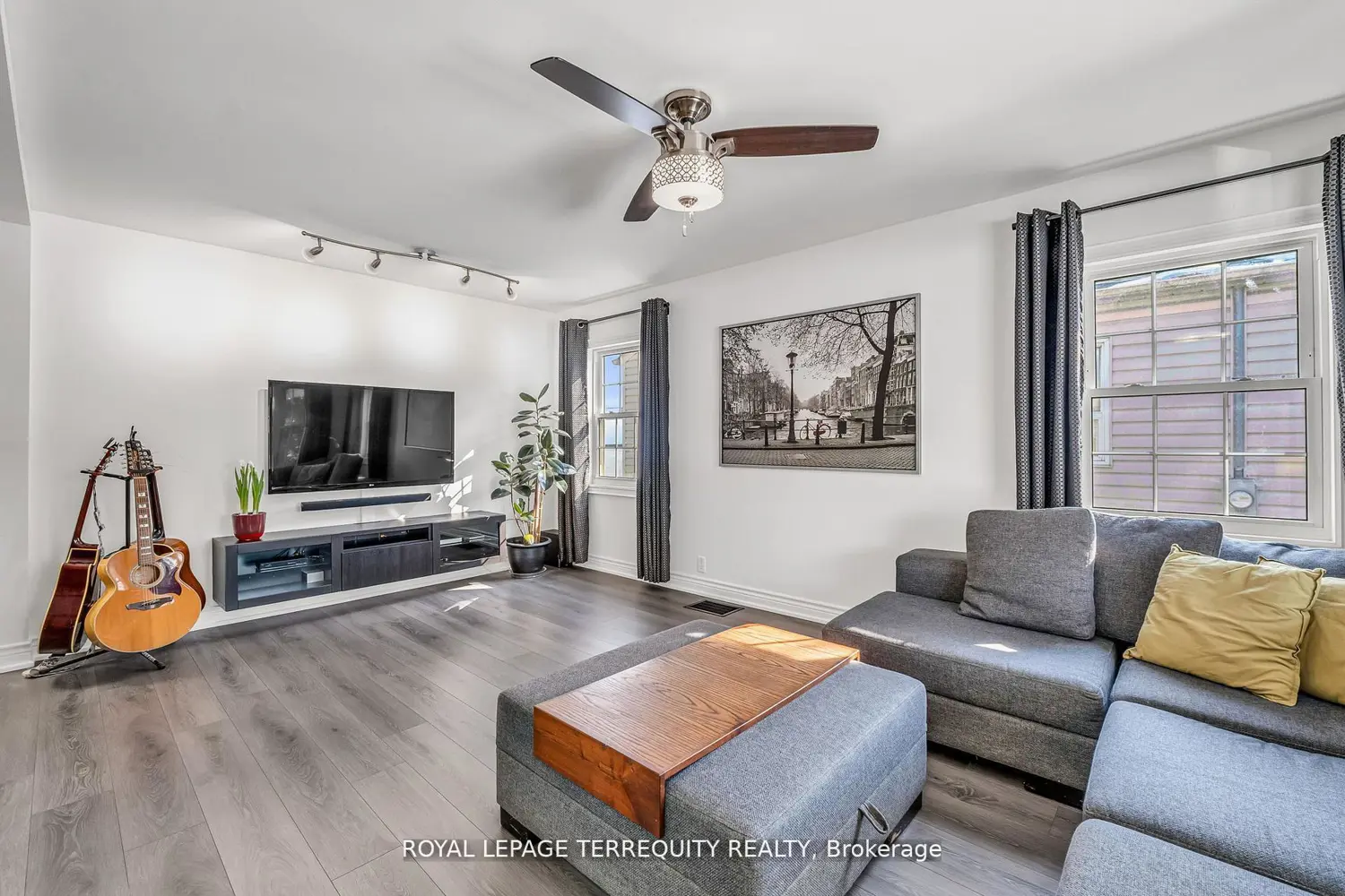5 Acorn Avenue