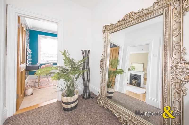 Additional image 10 of 2 bed flat for salePark Crescent, Erith DA8