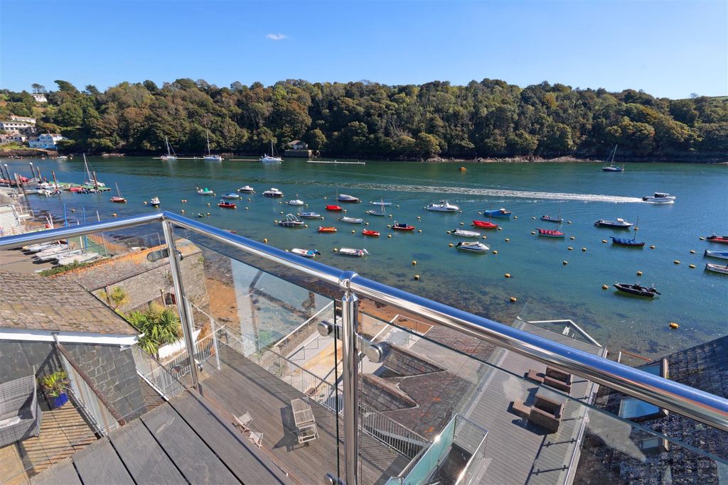 Additional image 5 of 4 bed terraced house for saleNorth Street, Fowey PL23