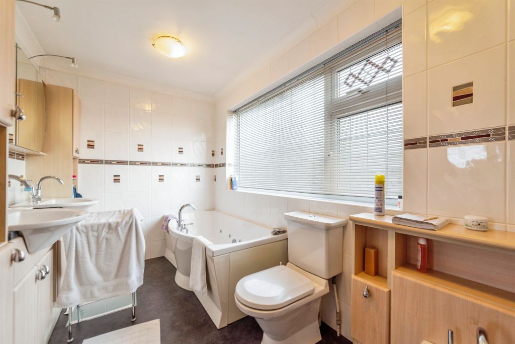 Additional image 14 of 4 bed detached house for saleWoodlands Drive, Grantham NG31