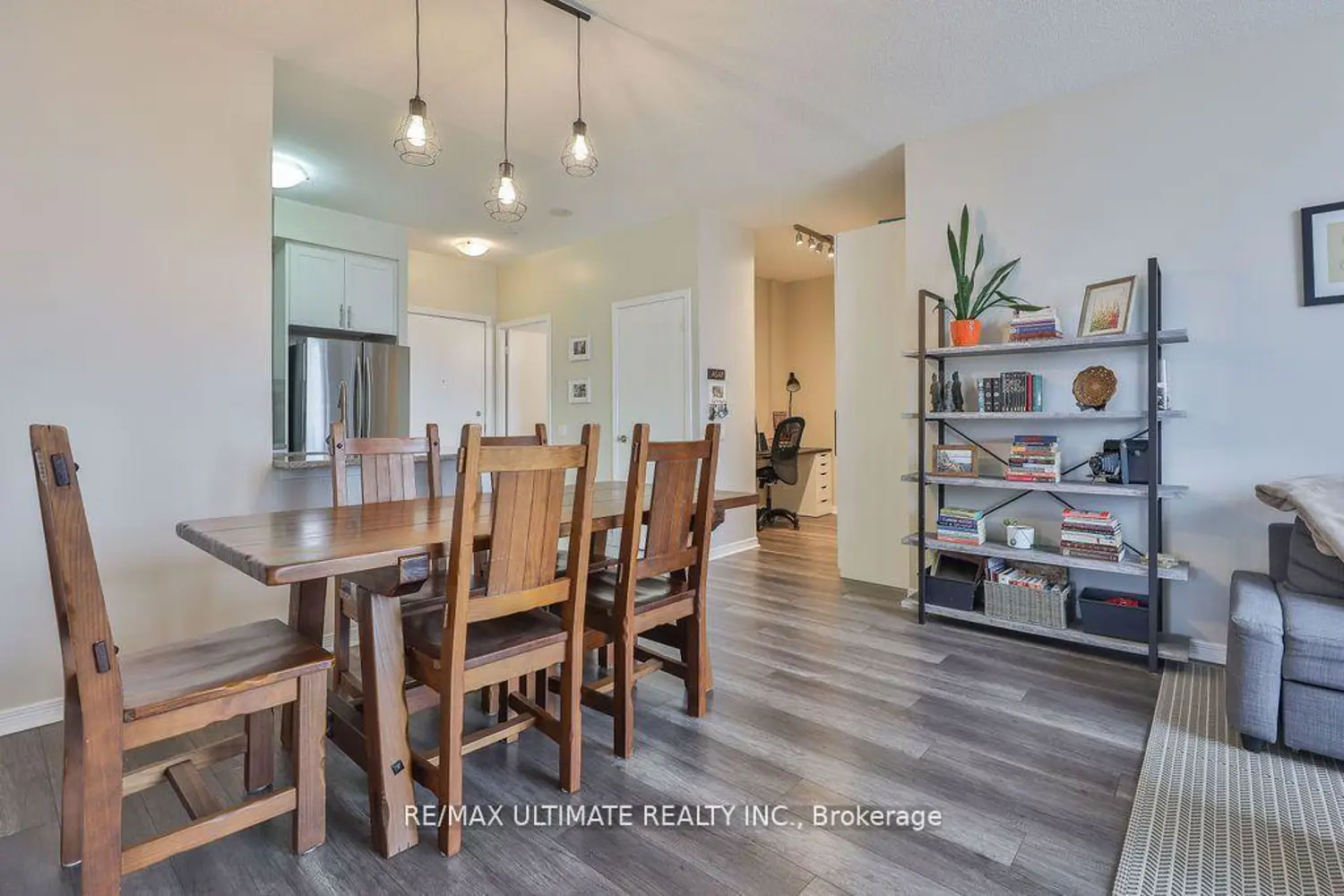Additional image 3 of 60 Heintzman Street 2404