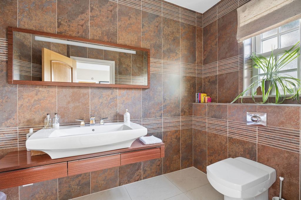 Additional image 10 of 7 bed detached house for saleCamp Road, Gerrards Cross SL9