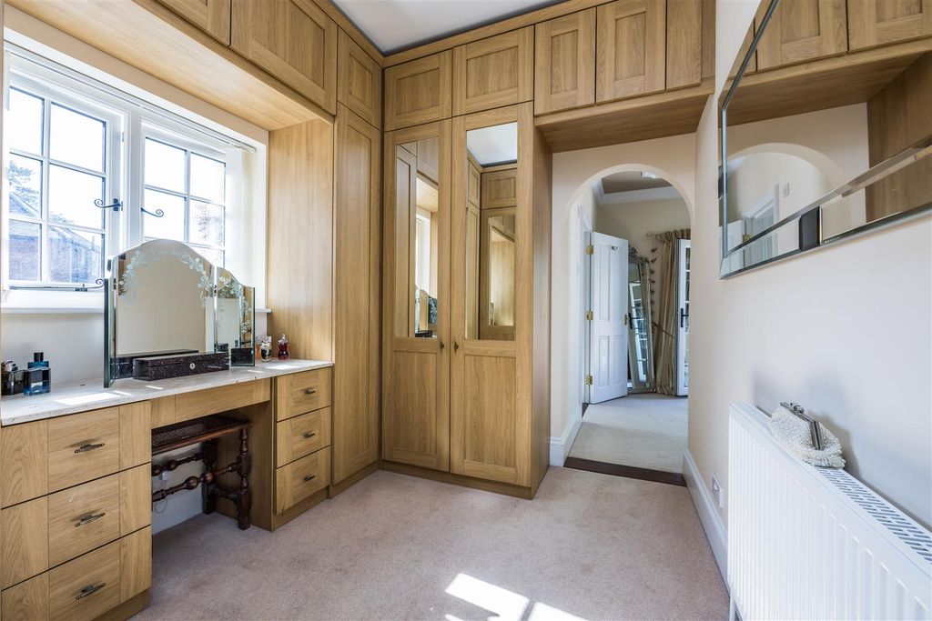 Additional image 13 of 5 bed property for saleCastle Street, Portchester PO16